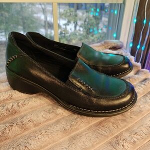 Clarks Women's Artisan Collection loafers Size 9M Slip-on Black Shoe